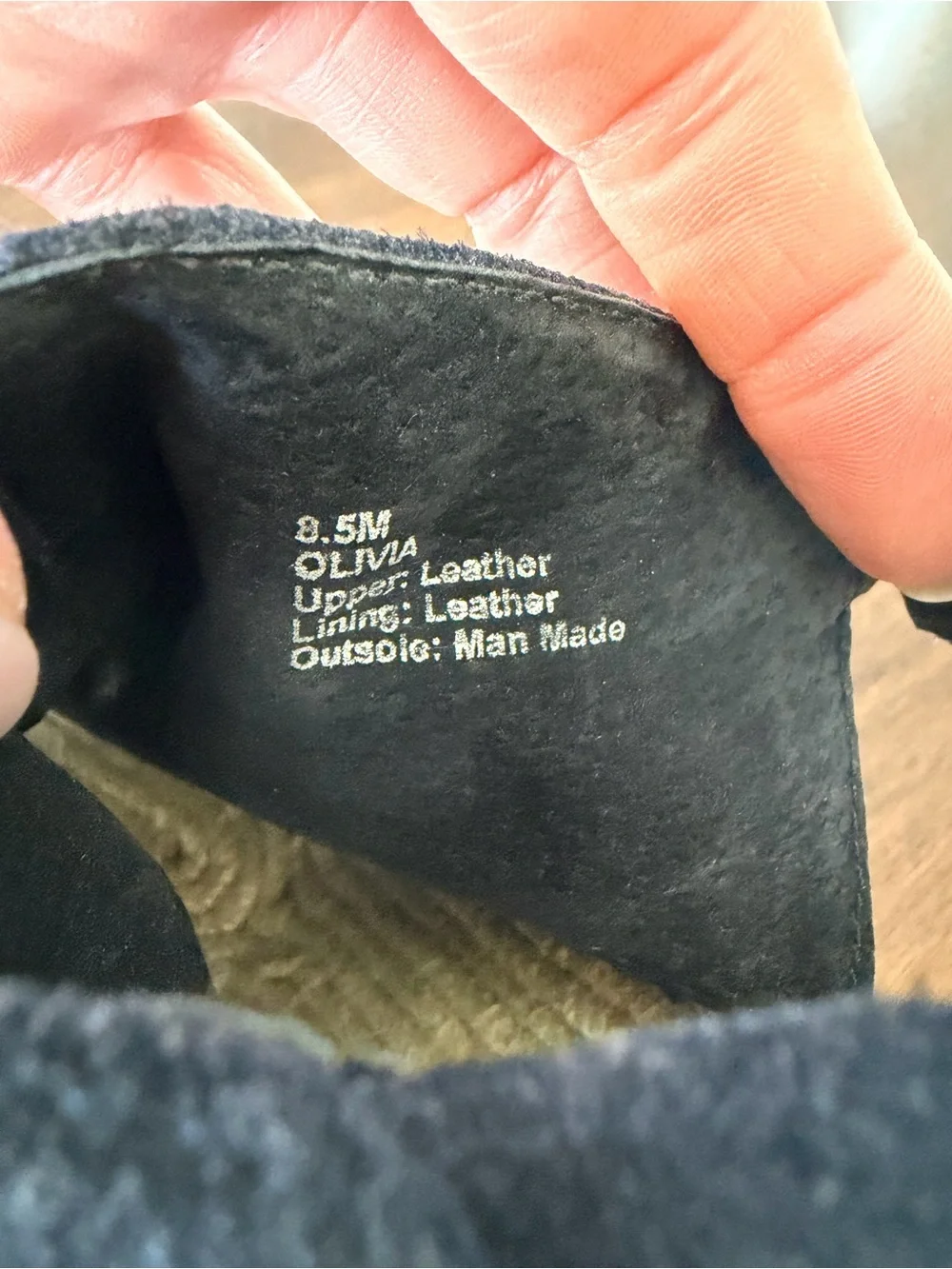 Kenneth Cole suede upper